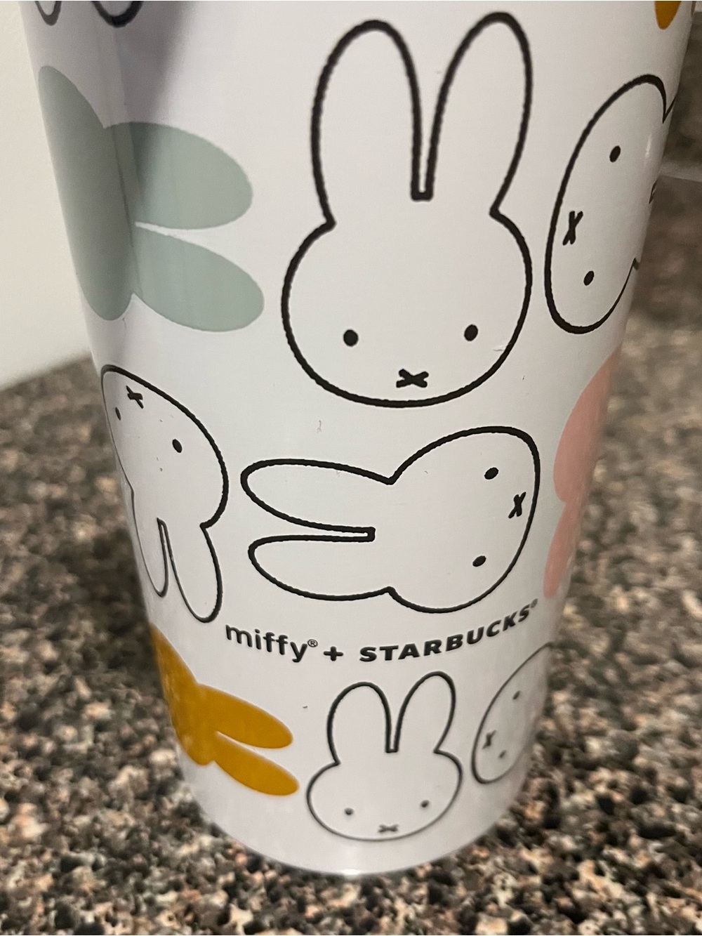 Starbucks x Miffy Pastel Pink Lid and Bunny Print Tumbler - Picture 2 of 10